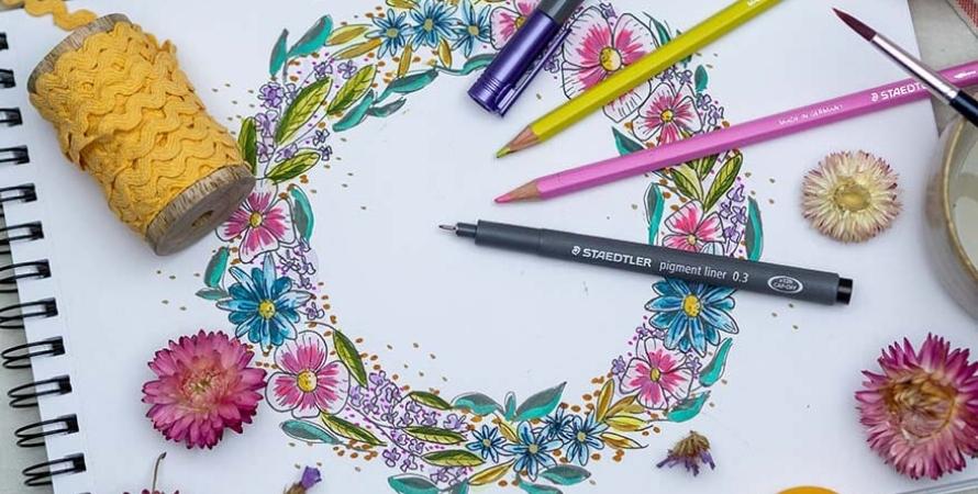 Blumenkranz malen mit der Mixed-Media-Technik