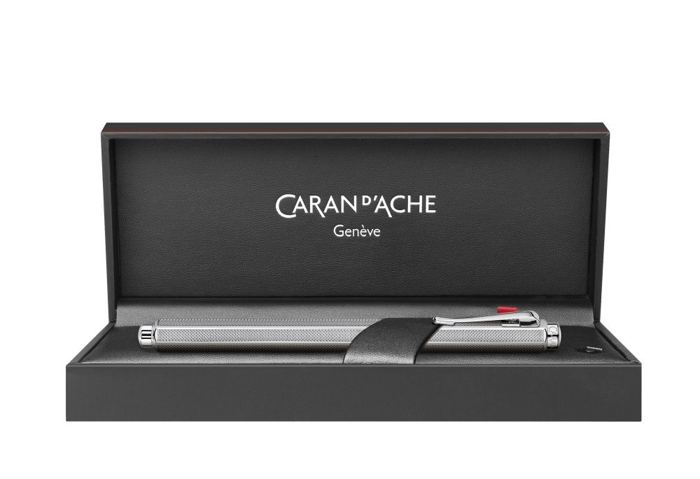 Caran d'Ache Füllhalter Ecridor Maille Milanaise 