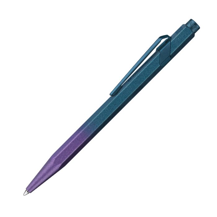 Caran d'Ache Kugelschreiber 849 Claim Your Style v5 - Sonderedition Caran d'Ache Kugelschreiber 849 Claim Your Style v5 - Sonderedition